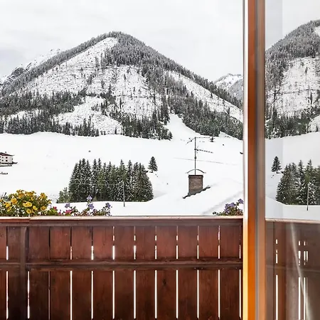 Aparthotel Sonnblick 3*